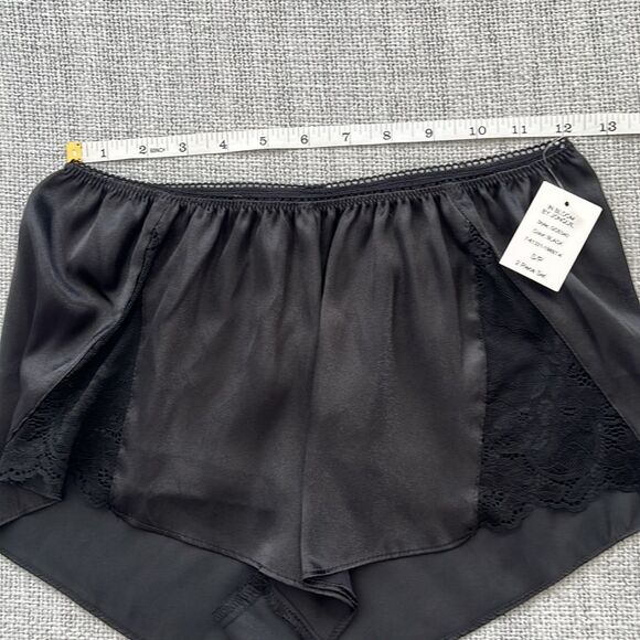 In Bloom Pajama Shorts Womens Small Black Lace Satin - Picture 3 of 5